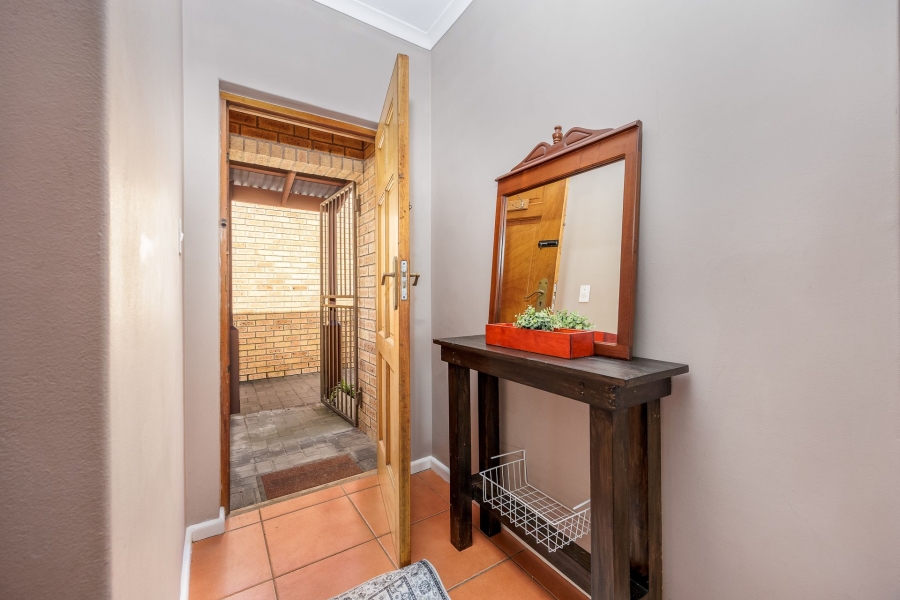 To Let 3 Bedroom Property for Rent in Sonstraal Heights Western Cape